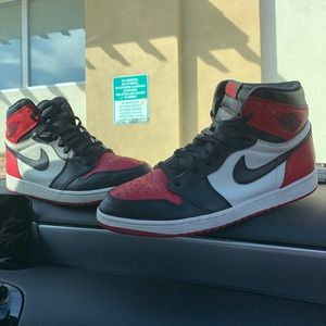 LIKE NEW JORDAN RETRO 1 Chicago’s dead stock